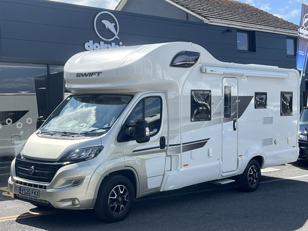 Swift Champagne Edge 486